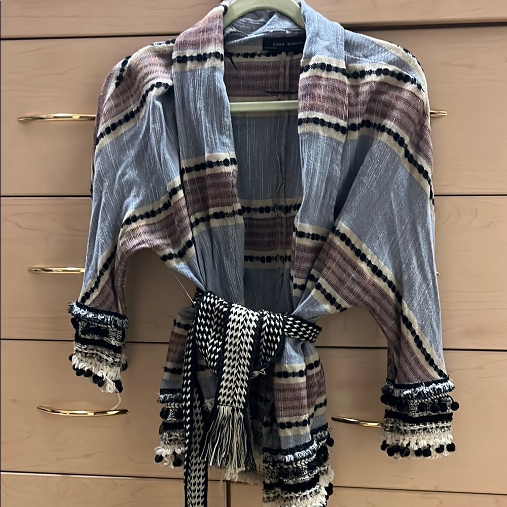 Zara Woman brand Plaid Wrap Kimono Jacket with Fringe Detail… Size XS